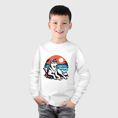 Детский лонгслив Хаски отдыхает на пляже / Белый – фото 3