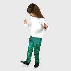 Брюки детские Зелёные обрывки фигур, цвет: 3D-принт — фото 2