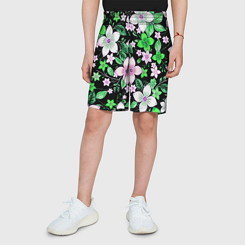 Детские шорты Зелёно-белые цветы на чёрном фоне / 3D-принт – фото 3