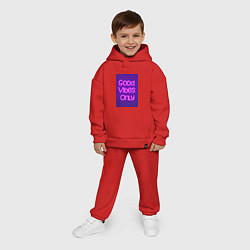Детский костюм оверсайз Неоновая надпись good vibes only и кирпичная стена, цвет: красный — фото 2