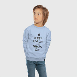 Свитшот хлопковый детский Keep calm and ninja on, цвет: мягкое небо — фото 2