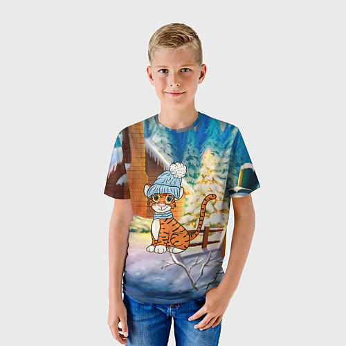Детская футболка Тигренок на фоне зимнего дома / 3D-принт – фото 3