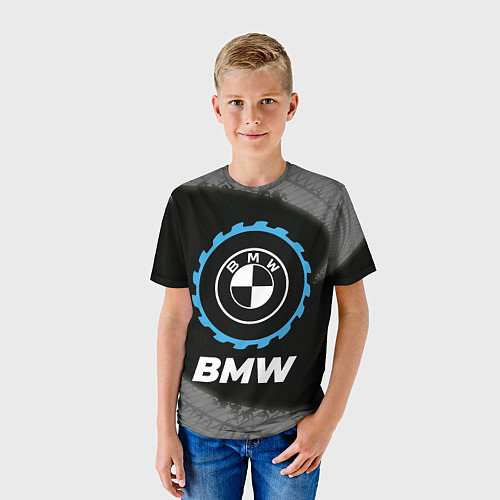 Детская футболка BMW в стиле Top Gear со следами шин на фоне / 3D-принт – фото 3