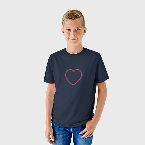Детская футболка Неоновое сердце на синем фоне / 3D-принт – фото 3