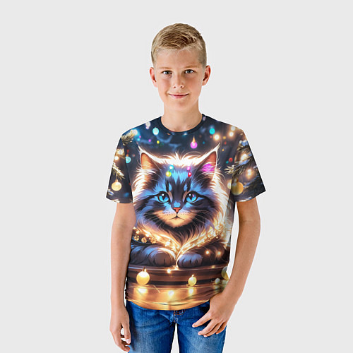 Детская футболка Кот с гирляндой среди новогодних украшений / 3D-принт – фото 3