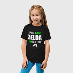 Футболка хлопковая детская I Paused Zelda To Be Here с зелеными стрелками, цвет: черный — фото 2