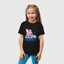 Футболка хлопковая детская Cooky BT21 Jungkook, цвет: черный — фото 2