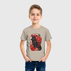 Футболка хлопковая детская Чёрный волк и красные цветы, цвет: миндальный — фото 2