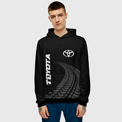 Толстовка-худи мужская Toyota speed на темном фоне со следами шин: надпис, цвет: 3D-черный — фото 2