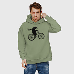 Толстовка оверсайз мужская Ежик на велосипеде, цвет: авокадо — фото 2