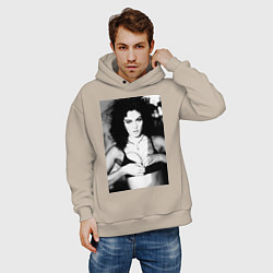 Толстовка оверсайз мужская Дерзкая Моника Беллуччи - Monica Bellucci, цвет: миндальный — фото 2