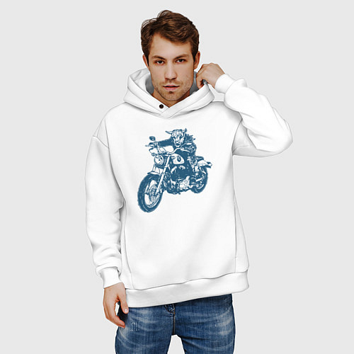 Мужское худи оверсайз Высокогорная корова байкер на мотоцикле чоппере / Белый – фото 3