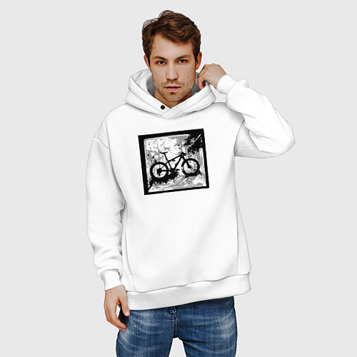 Мужское худи оверсайз Велосипед и пятна в стиле гранж / Белый – фото 3