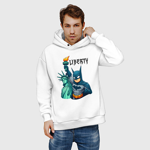 Мужское худи оверсайз Batman and statue of Liberty - ai art fantasy / Белый – фото 3