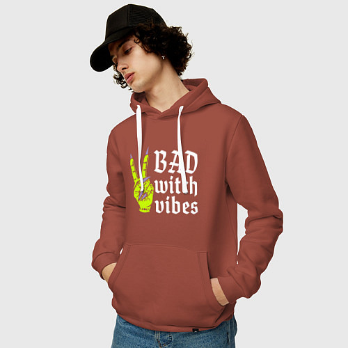 Мужская толстовка-худи Bad witch vibes - Halloween / Кирпичный – фото 3