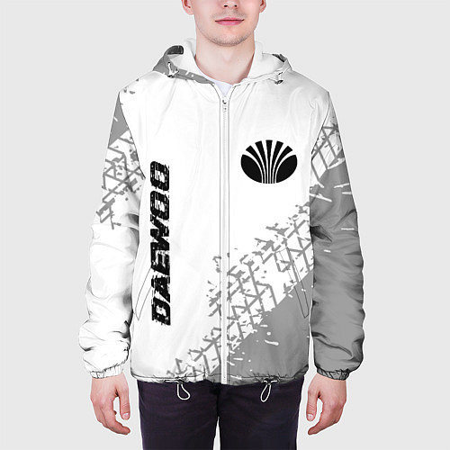 Мужская куртка Daewoo Speed на светлом фоне со следами шин / 3D-Белый – фото 3