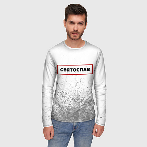 Мужской лонгслив Святослав - в красной рамке на светлом / 3D-принт – фото 3