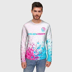 Лонгслив мужской Volkswagen neon gradient style: символ сверху, цвет: 3D-принт — фото 2