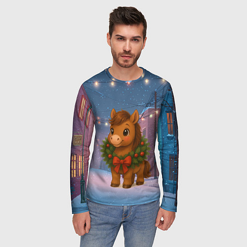 Мужской лонгслив Лошадка с новогоднем венком 2026 / 3D-принт – фото 3