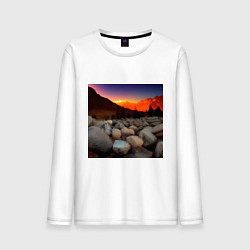Лонгслив хлопковый мужской Горный пейзаж в закате солнца, каменная река, цвет: белый