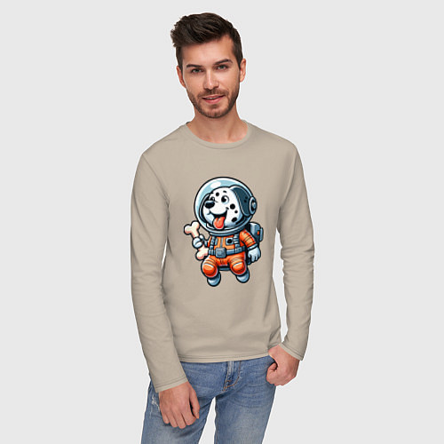 Мужской лонгслив Dalmatian cosmonaut puppy with a bone / Миндальный – фото 3