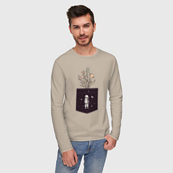 Лонгслив хлопковый мужской Космический карман, цвет: миндальный — фото 2