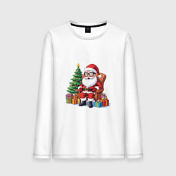 Лонгслив хлопковый мужской Дед мороз сидит в кресле рядом с ёлкой, цвет: белый