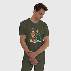Пижама хлопковая мужская Олень под елкой цвета меланж-хаки — фото 2