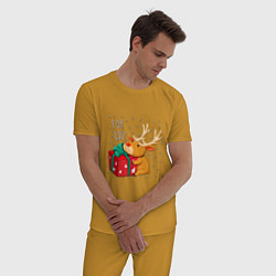 Пижама хлопковая мужская Олень с подарком для тебя, цвет: горчичный — фото 2