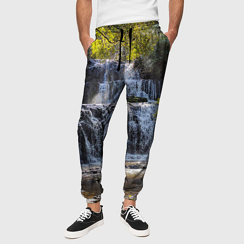 Мужские брюки Водопад, солнечные лучи и лес / 3D-принт – фото 3