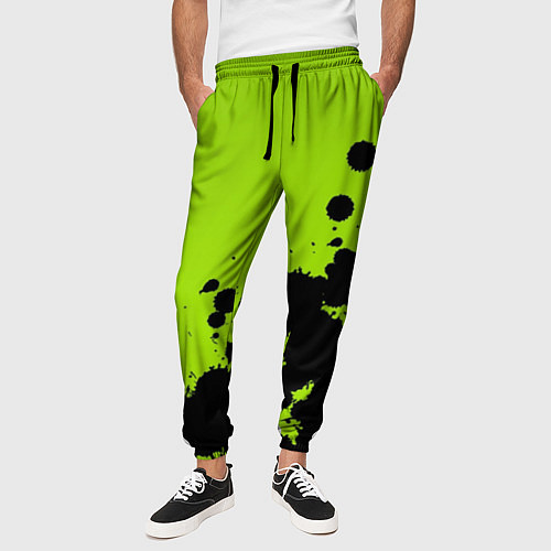 Мужские брюки Чёрные кляксы на зелёном фоне / 3D-принт – фото 3