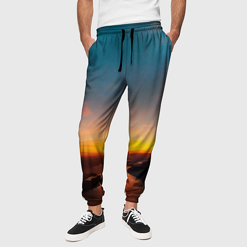 Мужские брюки Горная река на фоне заката / 3D-принт – фото 3