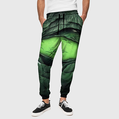 Мужские брюки Разрез на зеленой абстракции / 3D-принт – фото 3