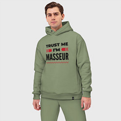 Мужской костюм оверсайз Trust me - Im masseur, цвет: авокадо — фото 2