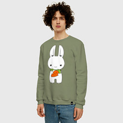 Свитшот хлопковый мужской Зайчик с морковкой, цвет: авокадо — фото 2