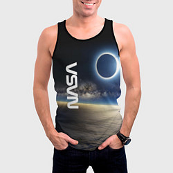 Майка-безрукавка мужская Солнечное затмение в открытом космосе, цвет: 3D-черный — фото 2