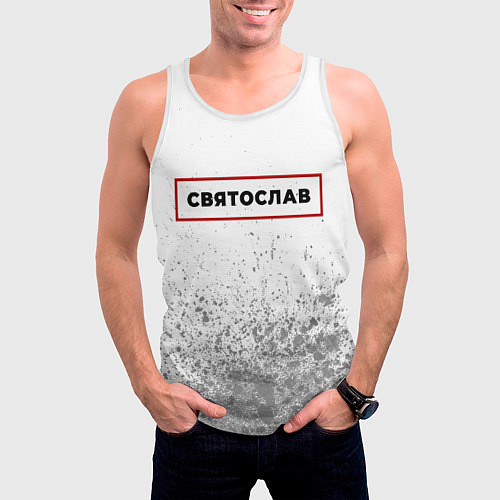 Мужская майка без рукавов Святослав - в красной рамке на светлом / 3D-Белый – фото 3