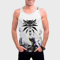 Майка-безрукавка мужская Ведьмак глитч огонь, цвет: 3D-белый — фото 2