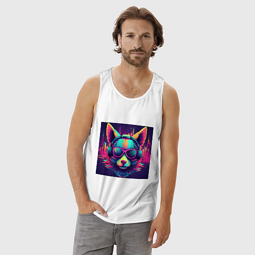 Мужская майка Лис в очках на фоне неонового кибер-города / Белый – фото 3