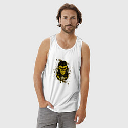 Майка мужская хлопок Крутая горилла с наушниками, цвет: белый — фото 2