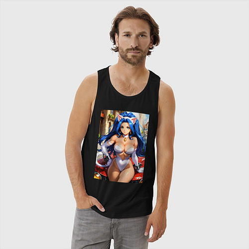 Мужская майка Фелиция сидит на капоте машины / Черный – фото 3