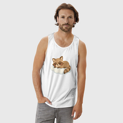 Мужская майка Милый енот на облачке / Белый – фото 3