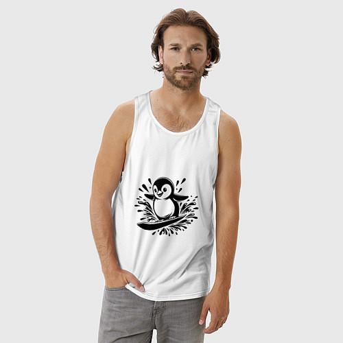 Мужская майка Пингвин на доске для сёрфинга / Белый – фото 3