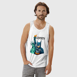 Майка мужская хлопок Batman and statue of Liberty - ai art fantasy, цвет: белый — фото 2