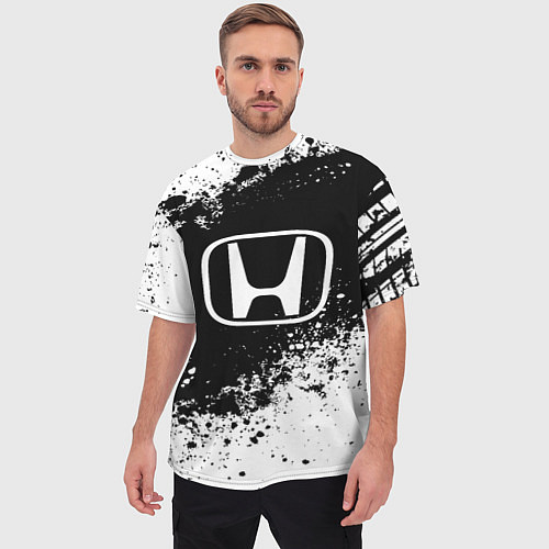 Мужская футболка оверсайз Honda: Black Spray / 3D-принт – фото 3
