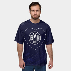 Футболка оверсайз мужская Лого Borussia в сердечке на фоне мячей, цвет: 3D-принт — фото 2