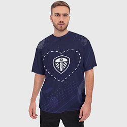 Футболка оверсайз мужская Лого Leeds United в сердечке на фоне мячей, цвет: 3D-принт — фото 2