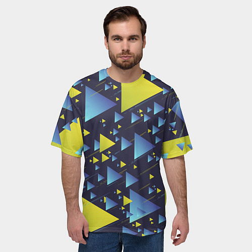 Мужская футболка оверсайз Абстракция Из Жёлтых и Синих Треугольников На Тёмн / 3D-принт – фото 3