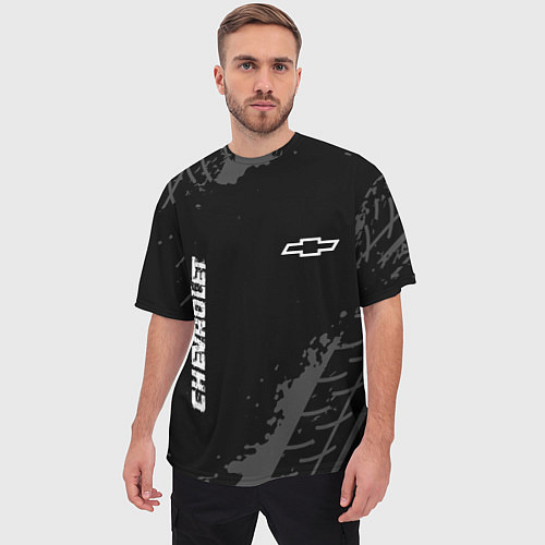 Мужская футболка оверсайз Chevrolet Speed на темном фоне со следами шин / 3D-принт – фото 3