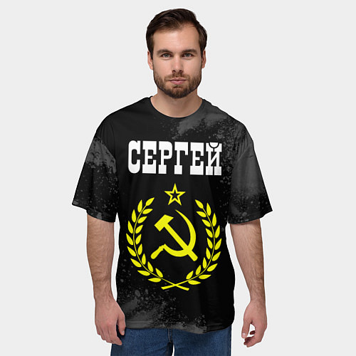 Мужская футболка оверсайз Имя Сергей и желтый символ СССР со звездой / 3D-принт – фото 3